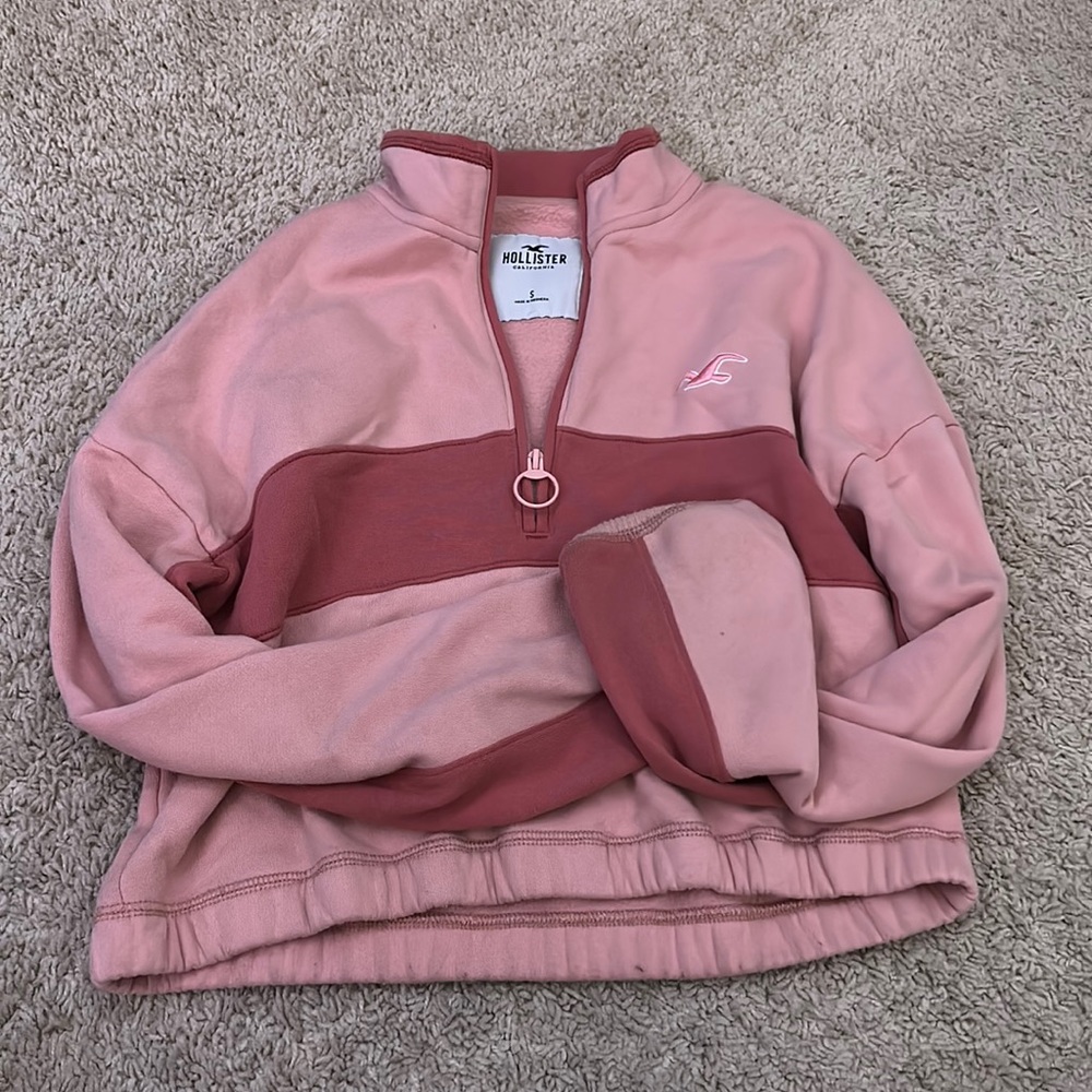 Cropped pink Hollister pull over